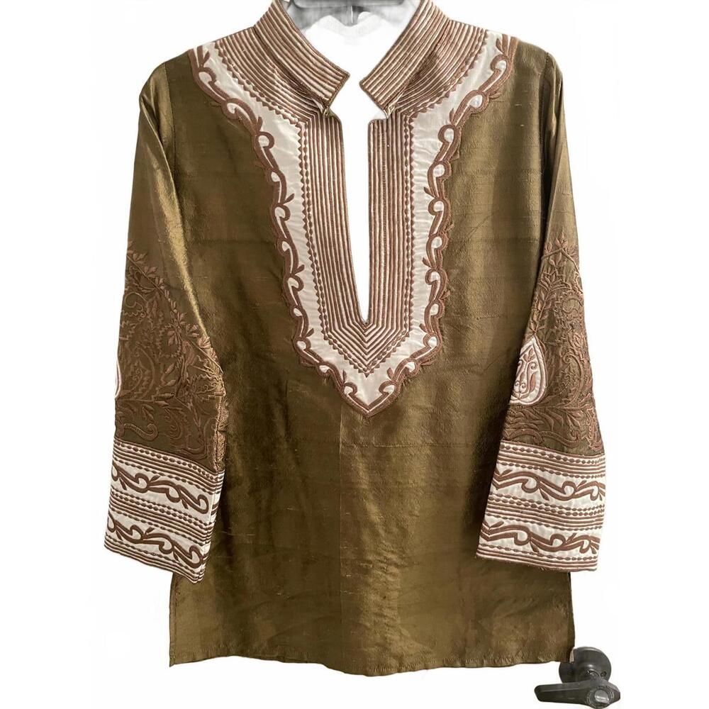 Elegant Ethnic Embroidered Tunic By Barbara Gerwit